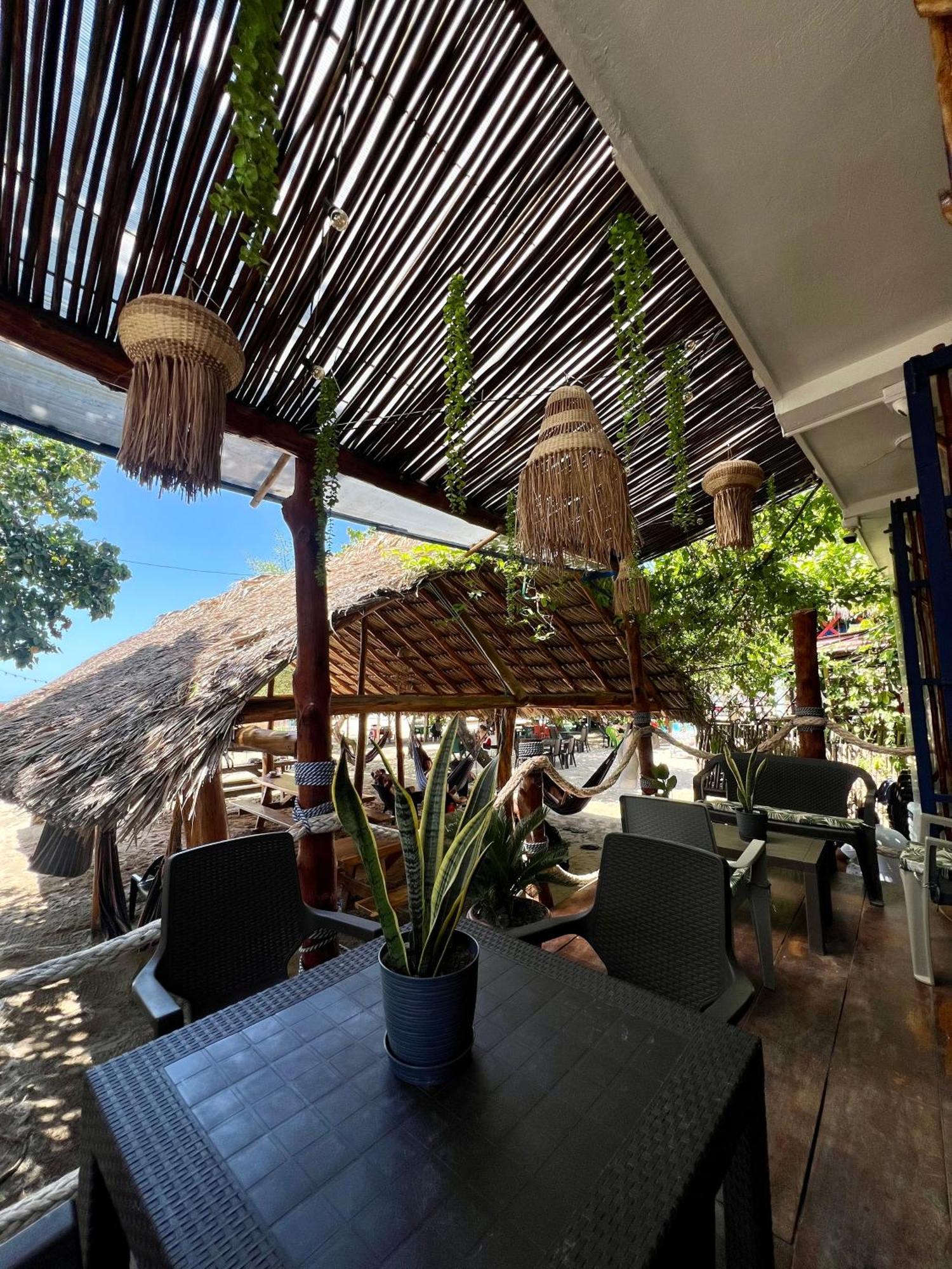 Hostel Beach House Rincon ภายนอก รูปภาพ