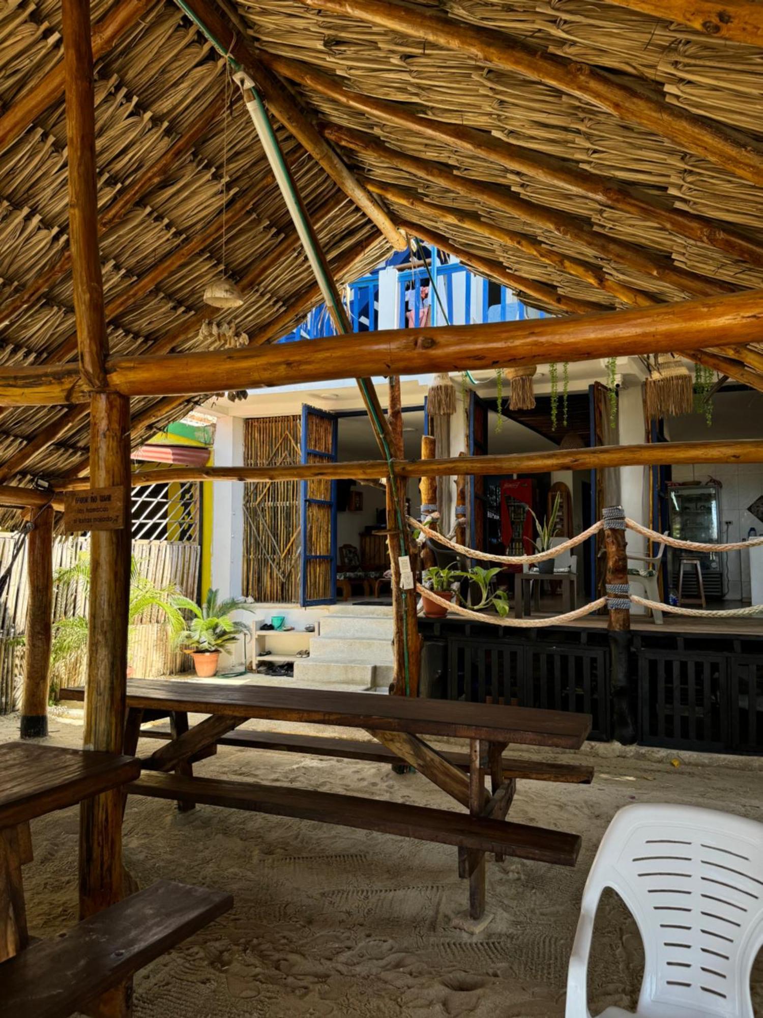 Hostel Beach House Rincon ภายนอก รูปภาพ