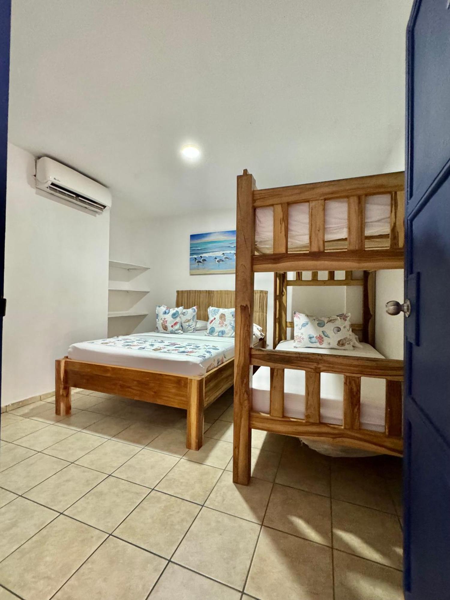 Hostel Beach House Rincon ภายนอก รูปภาพ