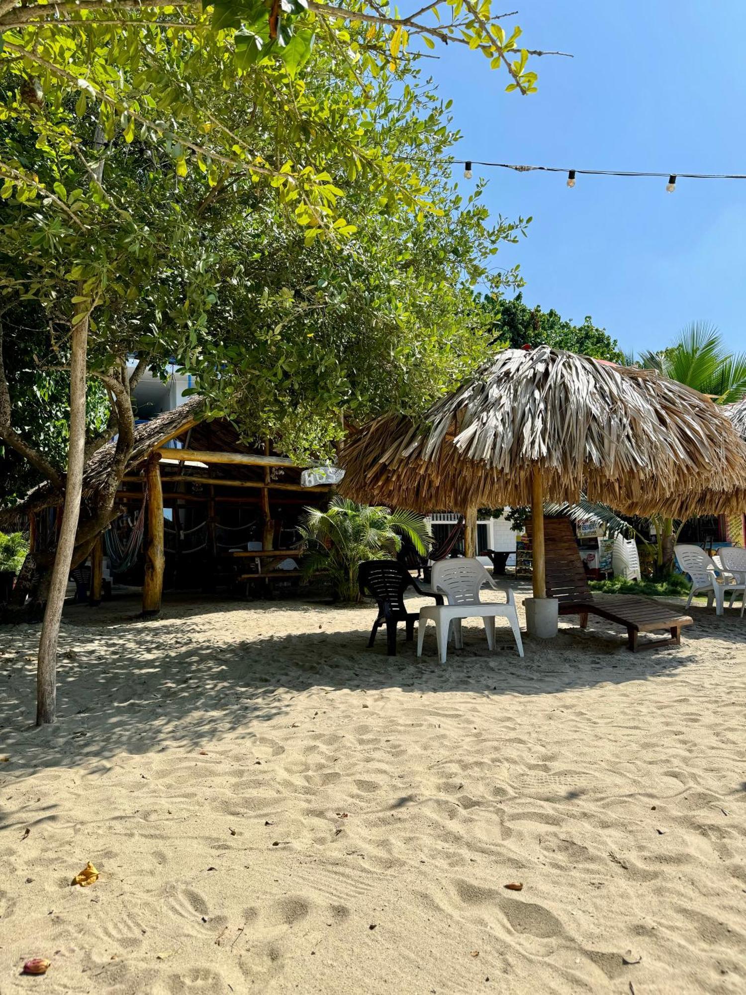 Hostel Beach House Rincon ภายนอก รูปภาพ
