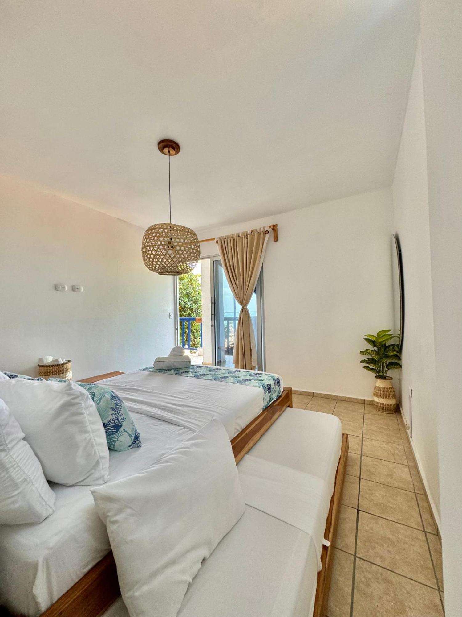 Hostel Beach House Rincon ภายนอก รูปภาพ
