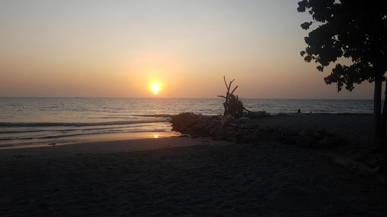 Hostel Beach House Rincon ภายนอก รูปภาพ